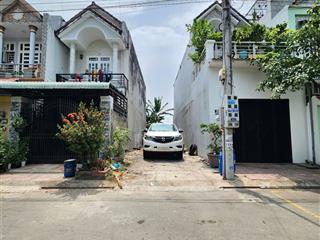 Tôi cần bán gấp lô đất kdc gần đường trần hưng đạo, sát sân vận động dĩ an dt 84m2 shr kdc đông đúc