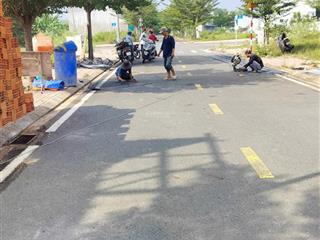 Bán đất ngay kdc vĩnh phú 2 dt 120m2 shr đường trước đất 12m thông 2 đầu tiện ích, dân cư đông đúc