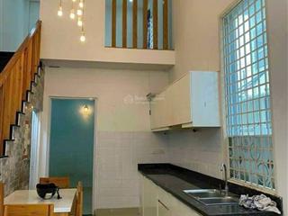 Chủ gửi căn nhà ngay trung tâm q9 dt 65m2 shr nằm ngay đường lê văn việt hẻm xe hơi kdc đông đúc