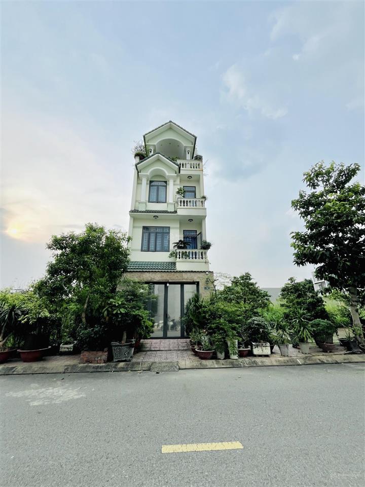 Bán nhà 4 tầng có thang máy trục chính kdc phú hồng thịnh, dĩ an, 101m2 (5 x 21m)