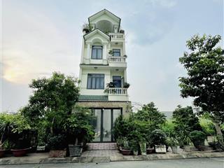 Bán nhà 4 tầng có thang máy trục chính kdc phú hồng thịnh, dĩ an, 101m2 (5 x 21m)