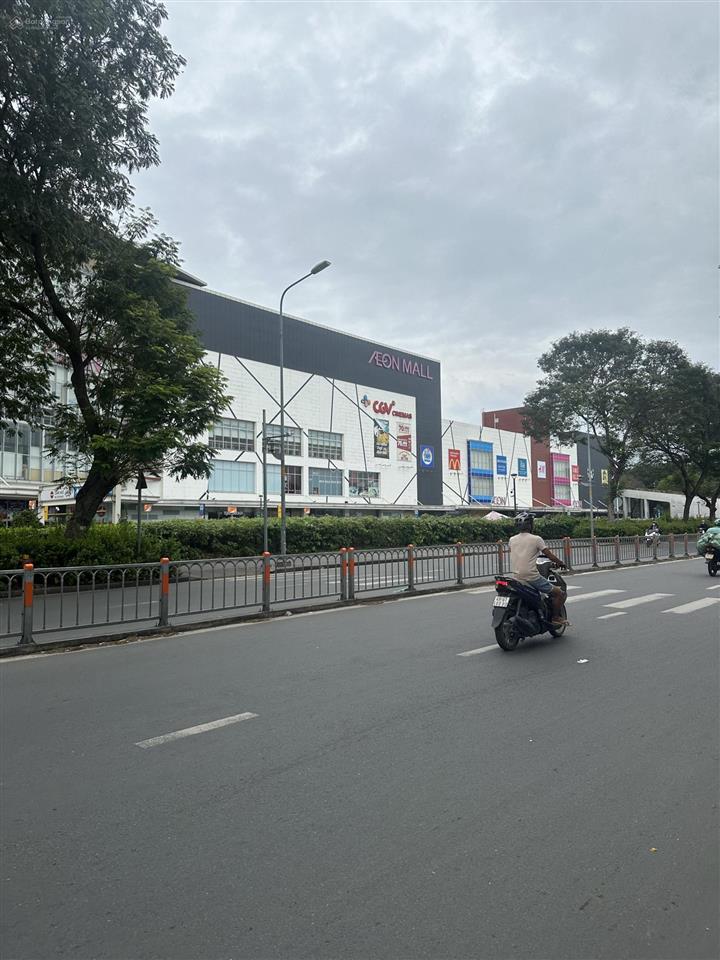 Mặt tiền âu cơ dt 50x50m công nhận 2500m2 giá 149 tỷ phù hợp xây cao tầng
