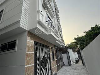 Nhà 5tx33m2. ô tô lùi cửa 10m ra đường thông ô tô. giá 4.38 tỷ. di chuyển ql6 chỉ 5p.  0966 929 ***