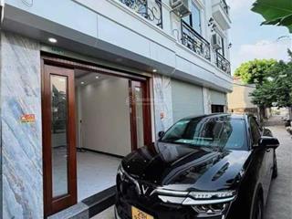 Cc gửi bán nhà 3 tầng đường thông ô tô. dt rộng 40m2. gần ql6 mở rộng. giá chỉ 3.7 tỷ  0966 929 ***