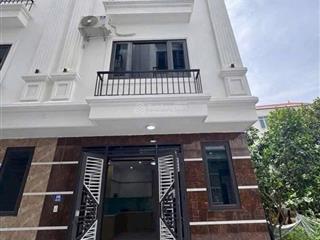 Nhà mới 5tx33m2 ngay đường ql6, cầu mai lĩnh. di chuyển yên nghĩa chỉ 10p. giá 4.2 tỷ. 0966 929 ***