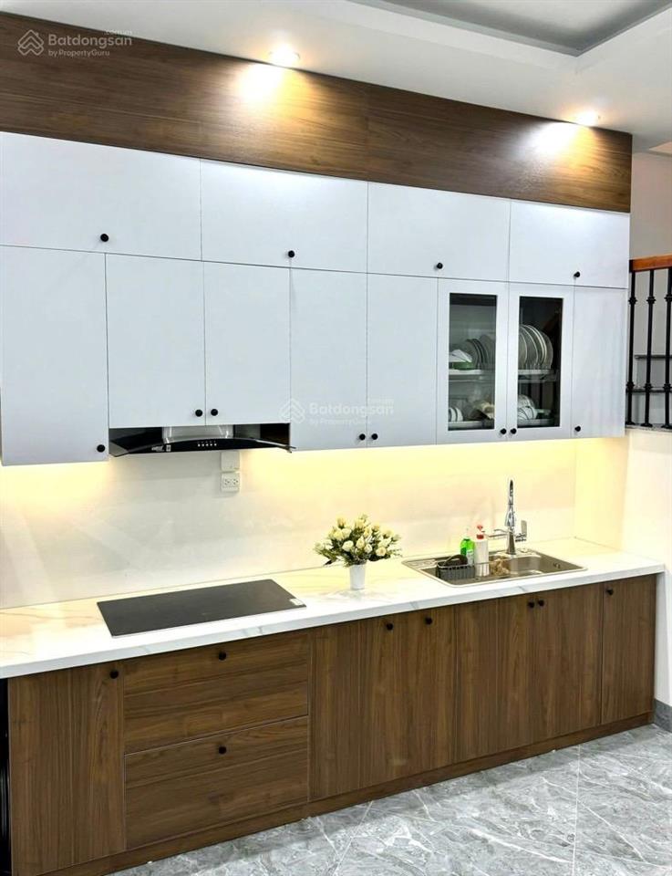 Nhà mặt phố giáp bát 112m2*5t, 16 phòng ngủ, gara chứa 2 ô tô, dưới 300 tr/m2