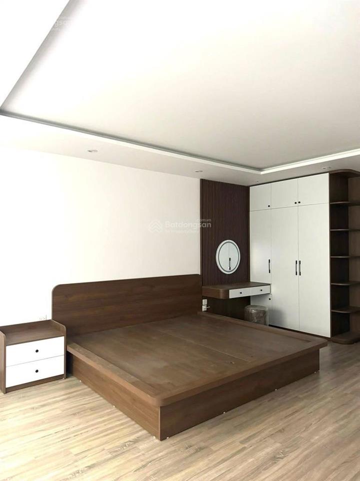 Nhà mặt phố giáp bát 112m2*5t, 16 phòng ngủ, gara chứa 2 ô tô, dưới 300 tr/m2