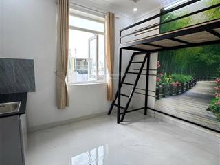 Duplex ban công  tách bếp  3.500.000  hot  1 phòng duy nhất