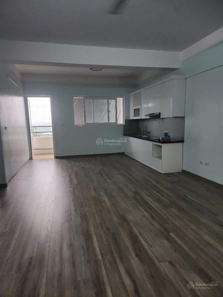 Bán nhanh căn chung cư tại việt hưng xung quanh nhiều tiện ích có thể cải tạo thành 3 phòng ngủ
