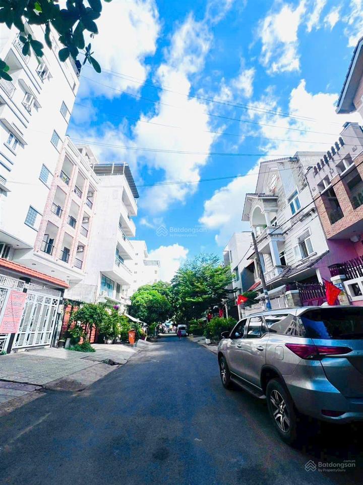 Hiếm! siêu phẩm ngay cx công an tại bùi đình túy  ngang lớn 6x17m  hxh 6m  giá đầu tư