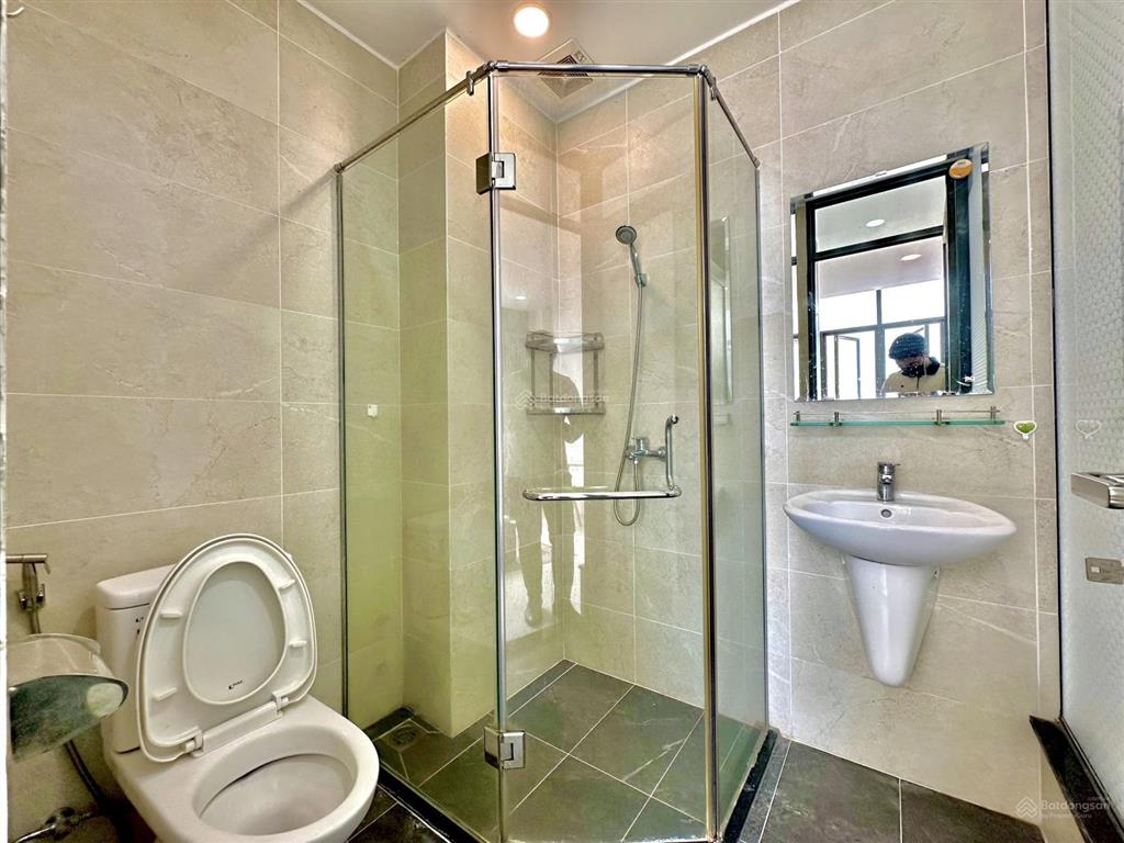 Cho thuê trọ quận 1 gần bùi viện, nguyễn huệ, ngã 6 phù đổng, ban công đầy đủ nội thất, thang máy