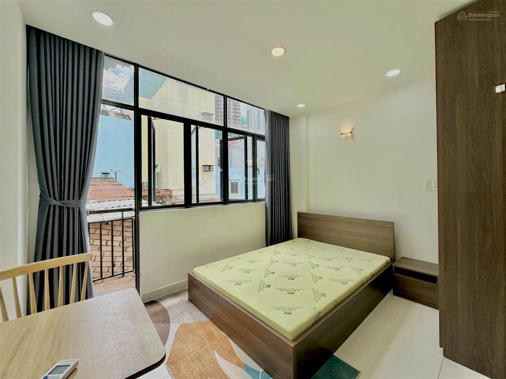 Cho thuê trọ quận 1 gần bùi viện, nguyễn huệ, ngã 6 phù đổng, ban công đầy đủ nội thất, thang máy