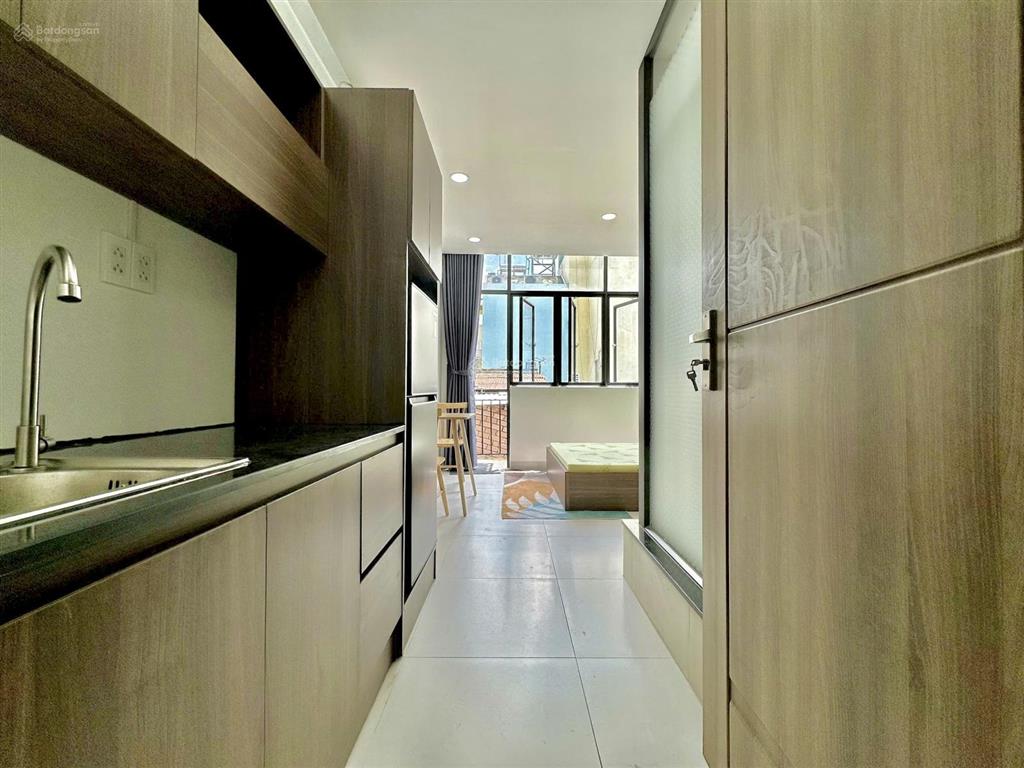 Cho thuê trọ quận 1 gần bùi viện, nguyễn huệ, ngã 6 phù đổng, ban công đầy đủ nội thất, thang máy