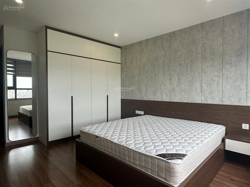 Chính chủ cần cho thuê căn hộ 135m2 tại khu ngoại giao đoàn hà nội với 3 ngủ 3 vệ sinh vào ở luôn