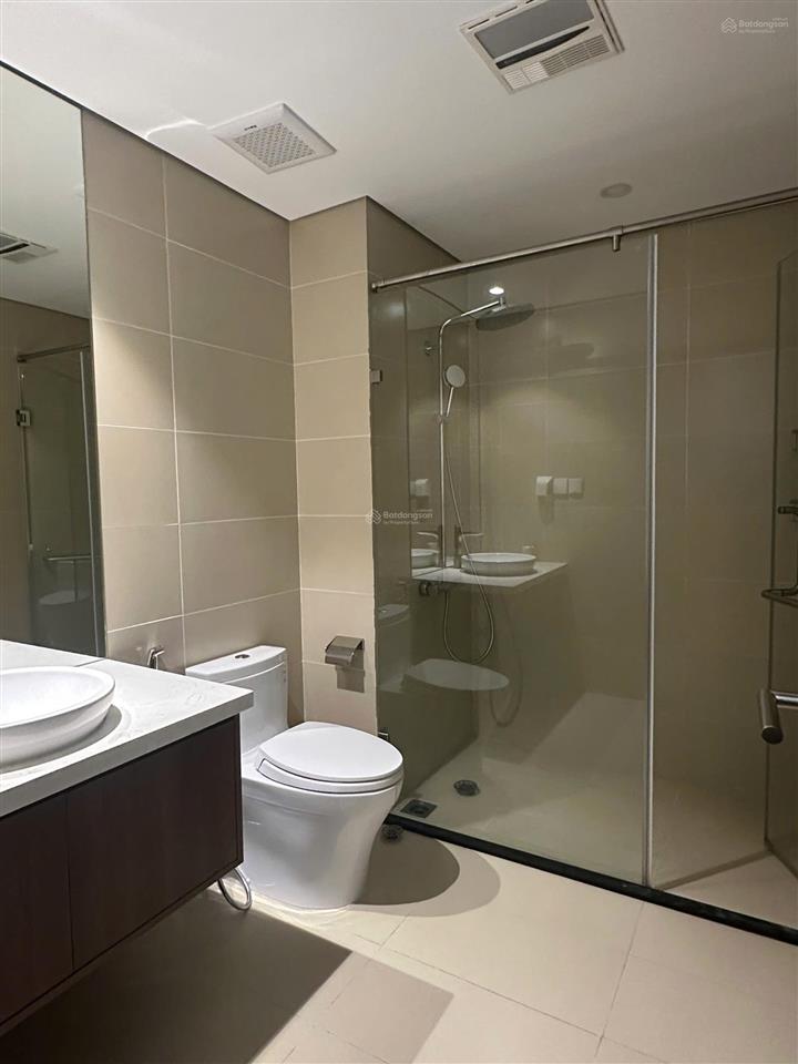 Chính chủ cần cho thuê căn hộ 135m2 tại khu ngoại giao đoàn hà nội với 3 ngủ 3 vệ sinh vào ở luôn