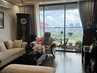 Chính chủ cho thuê lâu dài căn hộ 135m2 với 3 ngủ full nội thất đẹp, view hồ tây, có slot ô tô