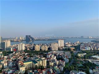 Tôi cần cho thuê căn hộ tại kosmo tây hồ gồm 3pn view hồ tây rất đẹp với 120m2 vào ở được luôn.