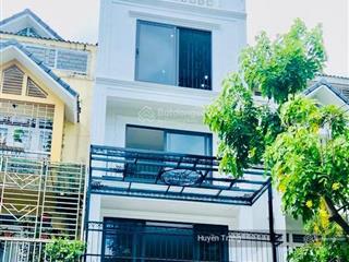 Cho thuê nhà liền kề 5,5 tầng vân canh thang máy mới tinh ngay mặt trịnh văn bô