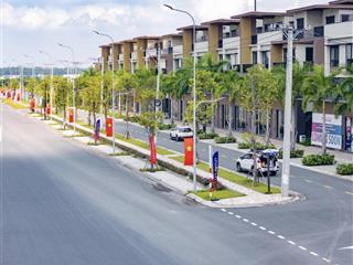 Shophouse izumi city , đường nam cao 60m dt 117m2 ( 6x19,5m ), 1 trệt 3 lầu , giá 12,5 tỷ