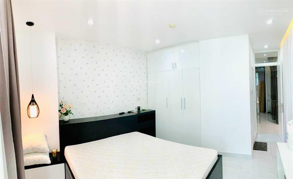 Tôi cần bán nhanh căn hộ thủy tiên building 91m2 full nội thất 84 trần phú vũng tàu.  0909 271 ***