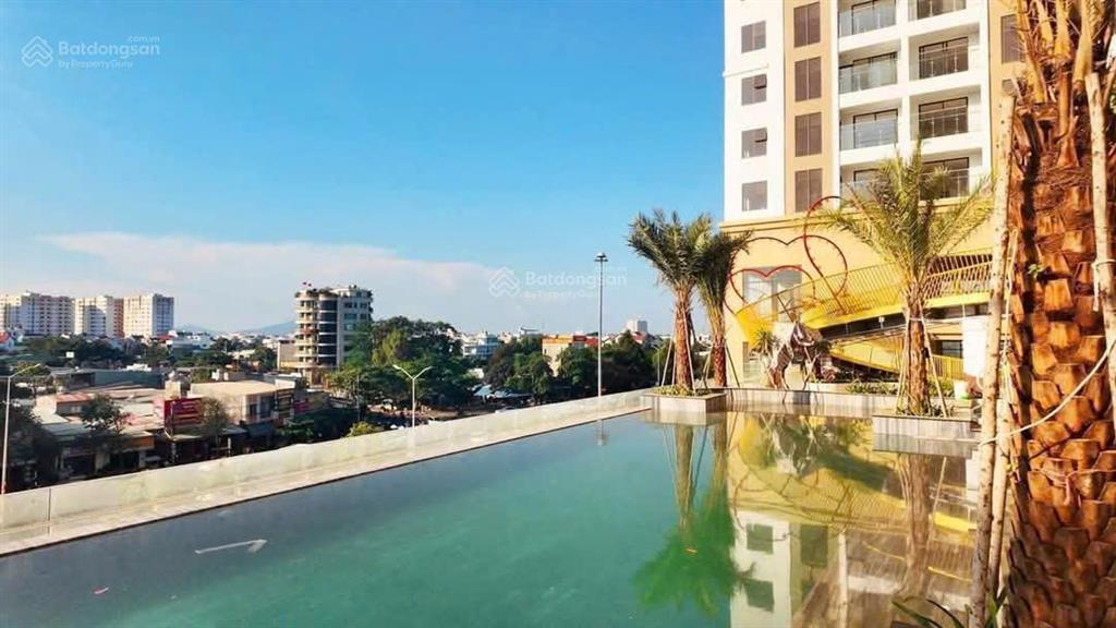 Tôi có căn shop vtcp hướng đi 2/9 cần bán nhanh. view đẹp thuận tiện mua đt.  0909 271 *** trinh
