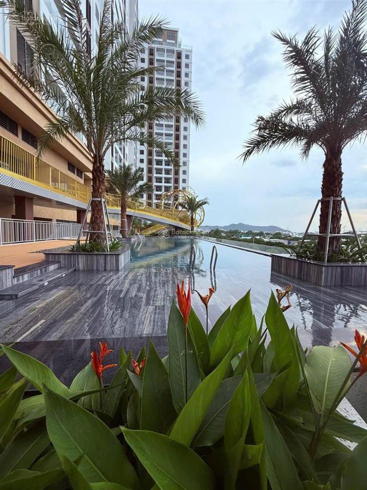 Cần cho thuê nhanh 2 căn hộ 2pn, 84m2 tại vung tau centre point, tầng cao view đẹp.  0909 271 ***