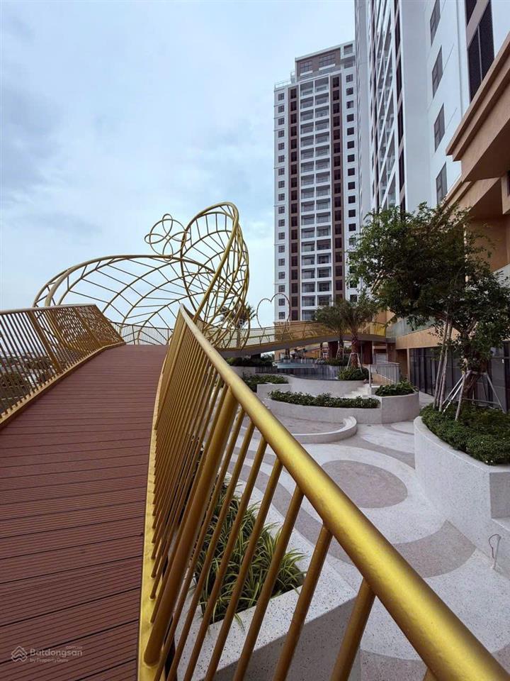 Cần cho thuê nhanh 2 căn hộ 2pn, 84m2 tại vung tau centre point, tầng cao view đẹp.  0909 271 ***