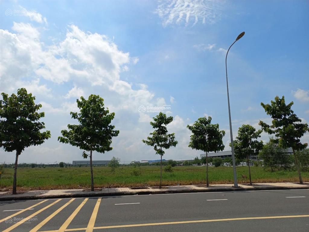 Chuyển nhượng 10.000m2 (1 ha) đất trong kcn bàu bàng bình dương
