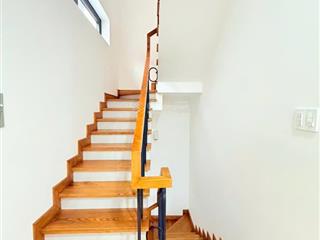 Bán nhà đẹp 4 tầng  40m2  hxh  chỉ 3, 85 tỷ  gần 4 xã shr  pháp lý chuẩn