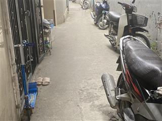 Bán nhà đường lĩnh nam  hoàng mai 27m2 3pn 5,25 tỷ gần oto