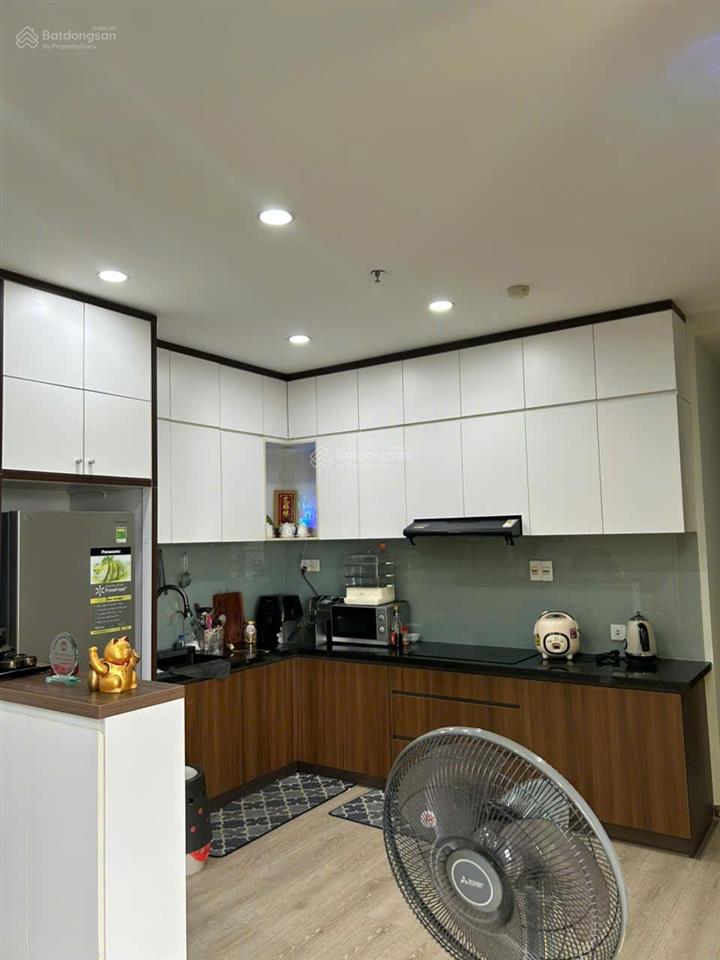 Cho thuê cc res 11, lạc long quân, 13 triệu, 75m2, 2pn, 2wc bao đẹp