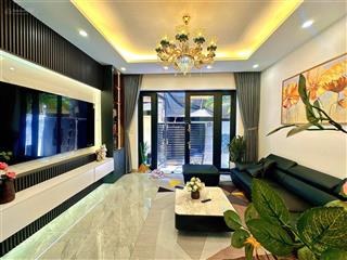 Nhà cao cửa rộng phố kim mã, ở đẳng cấp, 5m mặt tiền, 52m2*5t, nhà 2 thoáng, ô tô đỗ gần