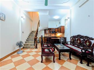 Nhà riêng đội cấn, ô tô cách 25m, ngõ thông, 1p ra phố, gần hồ tây, nhà dân chắc chắn, sổ đẹp, 41m2