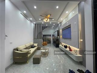Nhà ngọc khánh, mặt ngõ thông vượng khí, 30m oto, ở/cho thuê dòng tiền, kcbt chắc chắn 39m2*5t