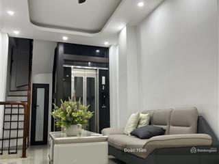 Nhà thụy khuê, ngõ ba gác nông thông, vài bước ra phố, thang máy sịn, tặng full nội thất, 39m2*6t