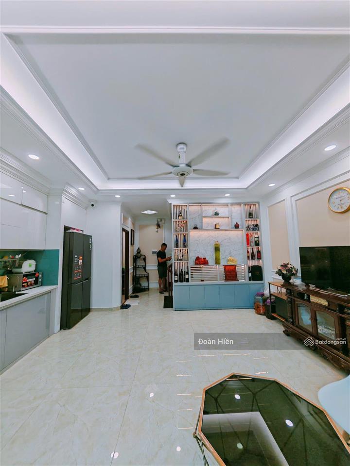 Nhà hoàng hoa thám, 55m2, ngõ thông , ô tô đỗ 50m, mặt tiền gần 6m, ô chờ tm, 9 pnkk, ở/cho thuê