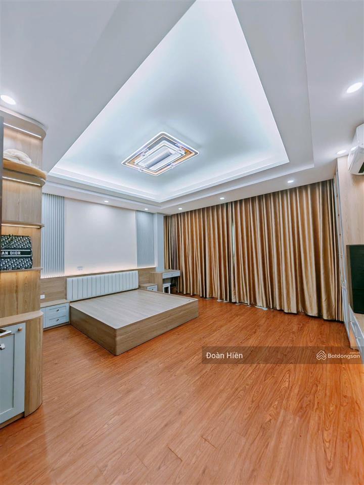 Nhà hoàng hoa thám, 55m2, ngõ thông , ô tô đỗ 50m, mặt tiền gần 6m, ô chờ tm, 9 pnkk, ở/cho thuê