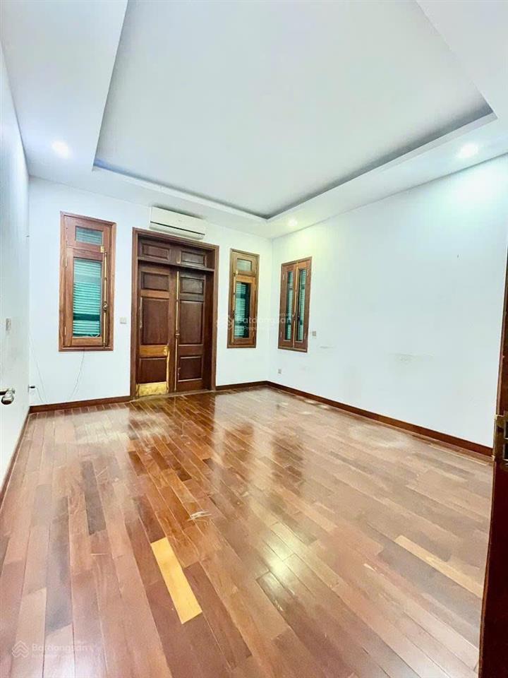 Bán nhà phân lô ô tô vào nhà, tô hiệu, hà đông, vị trí đắc địa dt 42m2 x mt 4m