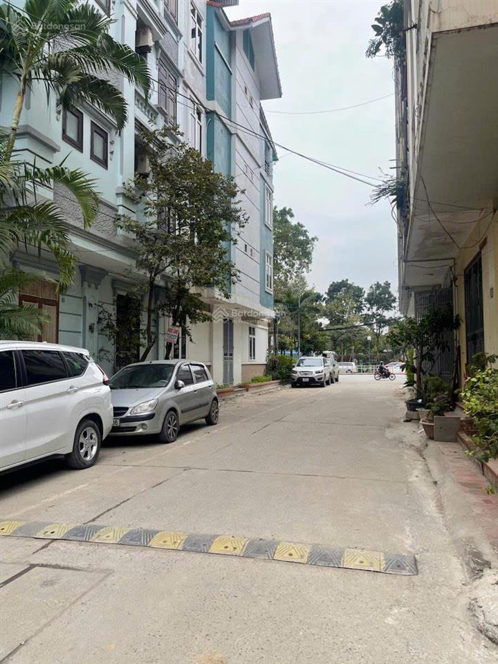 Bán nhà phân lô ô tô vào nhà, tô hiệu, hà đông, vị trí đắc địa dt 42m2 x mt 4m