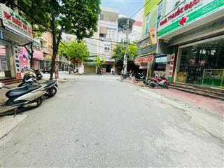 Cơ hội vàng bán đất mỗ lao 50m vuông vắn  mặt tiền 4m, chỉ 20m ra đường 18m ô tô tránh sầm uất!