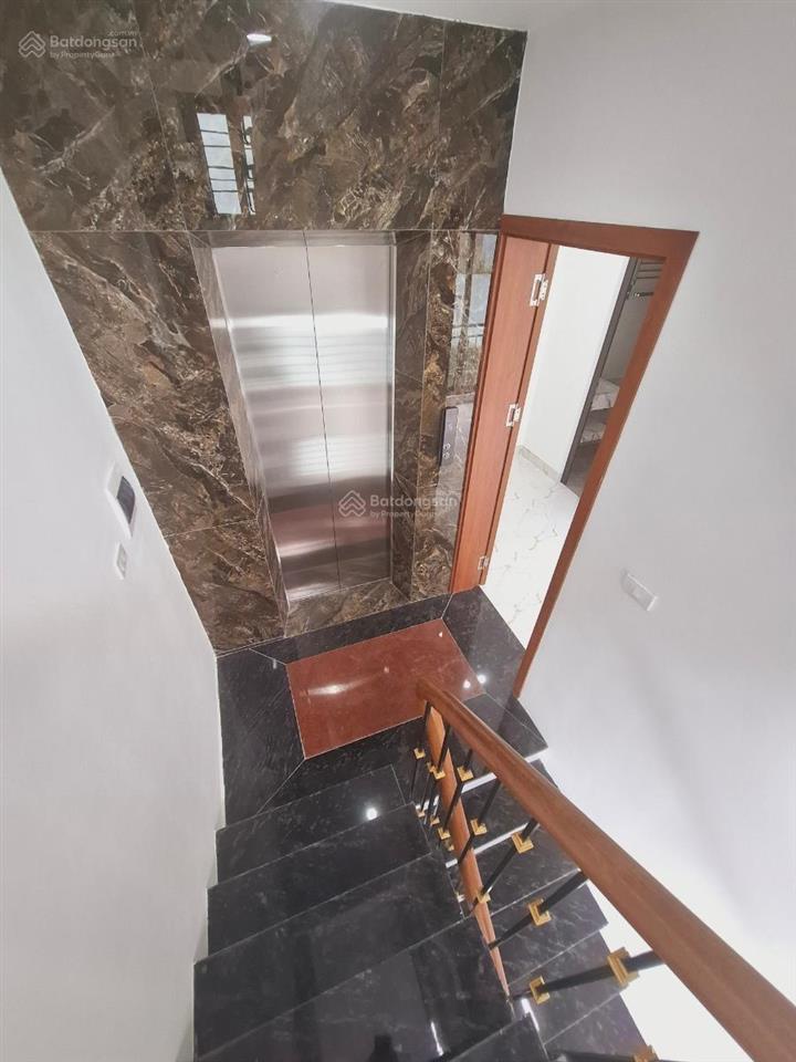 Bán nhà mỗ lao, hà đông, ô tô vào tận nhà, dt 45m2 x mt 4m, nhà đẹp thang máy