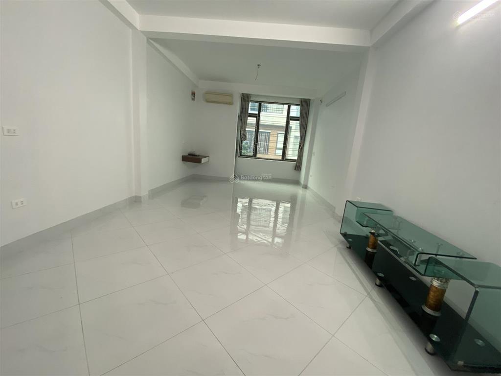 Chủ giảm 500tr nhà 4,5 tầng trục chính dịch vụ 2 đồng mai  hà đông