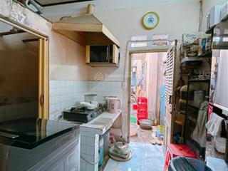 Bình thạnh sát hẻm xe tải 30 m2 2 tầng nở hậu có sân rộng rãi có thể làm 3 pn. 3.8t