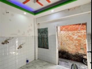 Bình thạnh ngã tư hàng xanh dtsd 40m2 2 tầng chỉ 2.35tỷ. chủ nhiệt trước tết vị trí sát mặt tiền