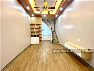 Quá rẻ, chỉ 4,1 tỷ, trung tâm phố cổ hà đông, dân xây, 1 nhà ra ô tô tránh, thiết kế 3 tầng 2pn
