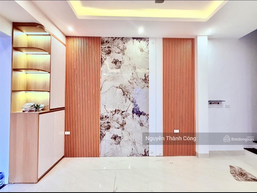 Bán nhà giải phóng, hoàng maiô tô tránh trước nhàsẵn thang máy, 30m ra g.phóng5 tầng 3pn