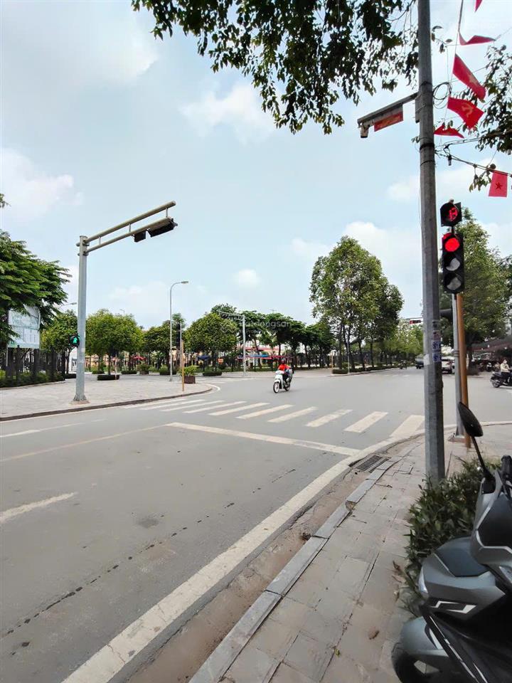 Bán đất sát kđt đô nghĩa, hà đông, 100,6m2, đường trước nhà 7m, 2 ô tô tránh, mt 6m, nở hậu