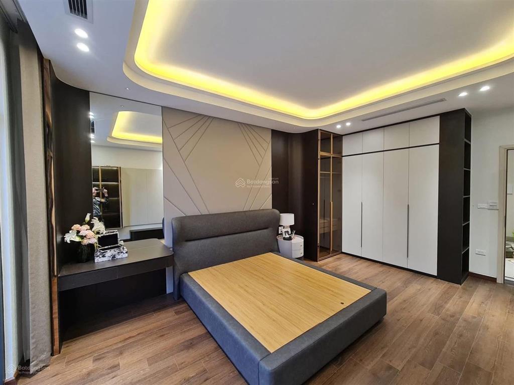 Nhà mới 3tầng*33m2, ôtô tránh đỗ, gần chợ, trường học, ngay cuối p. yên nghĩa, 10p ra bx yênnghĩa