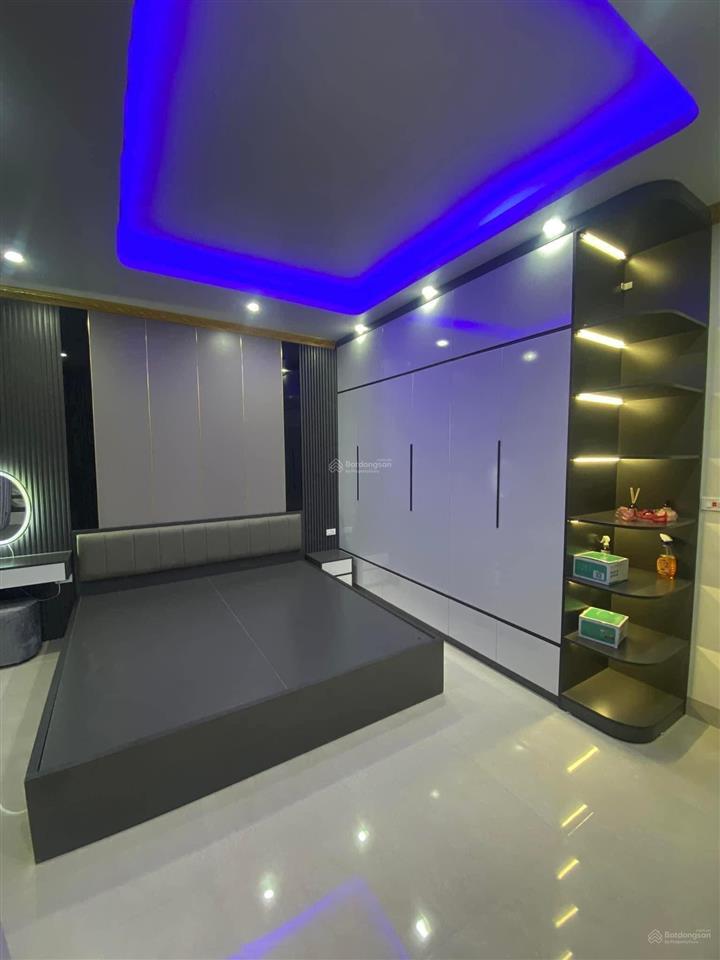 Nhà mới 3tầng*33m2, ôtô tránh đỗ, gần chợ, trường học, ngay cuối p. yên nghĩa, 10p ra bx yênnghĩa