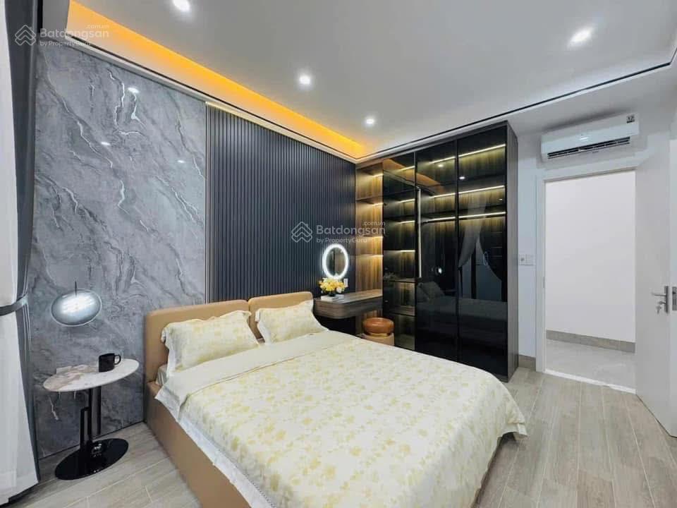 Nhà mới 3tầng*33m2, ôtô tránh đỗ, gần chợ, trường học, ngay cuối p. yên nghĩa, 10p ra bx yênnghĩa